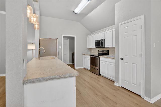 512 Westgate Drive, Aledo, TX 76008