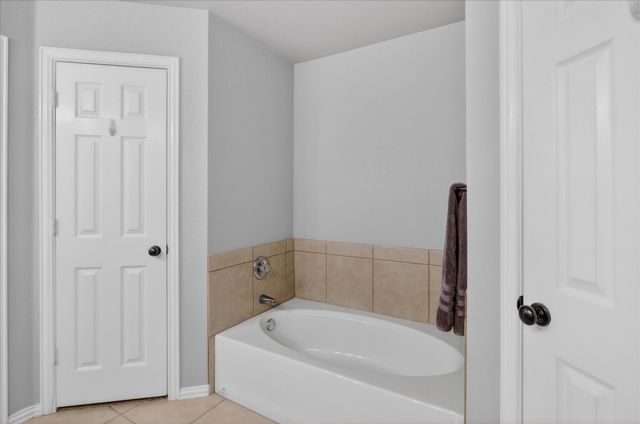 512 Westgate Drive, Aledo, TX 76008