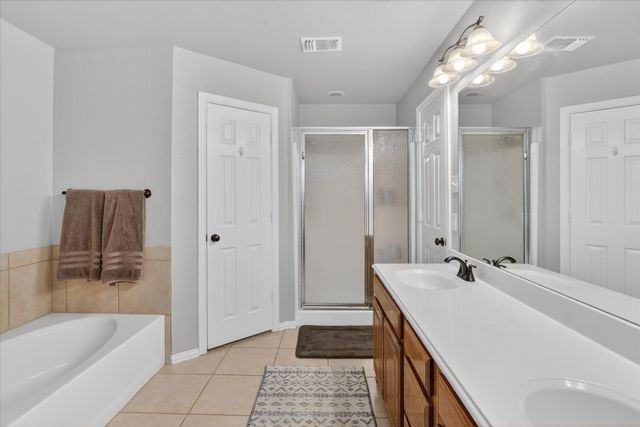 512 Westgate Drive, Aledo, TX 76008