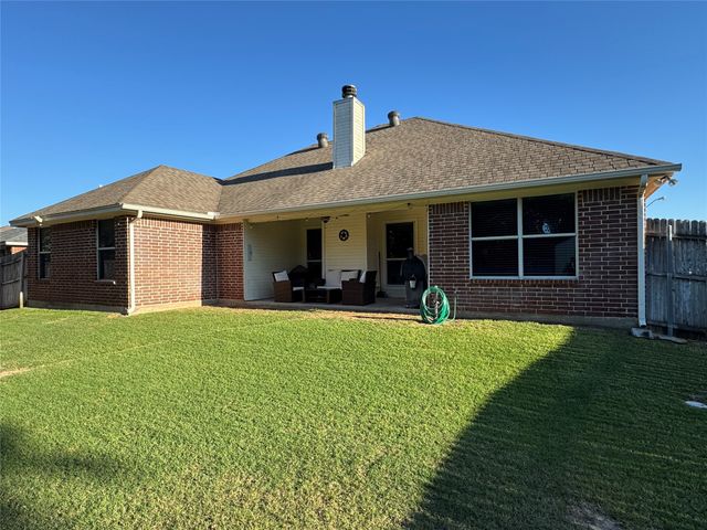 512 Westgate Drive, Aledo, TX 76008