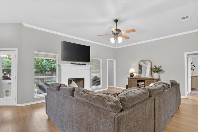 512 Westgate Drive, Aledo, TX 76008