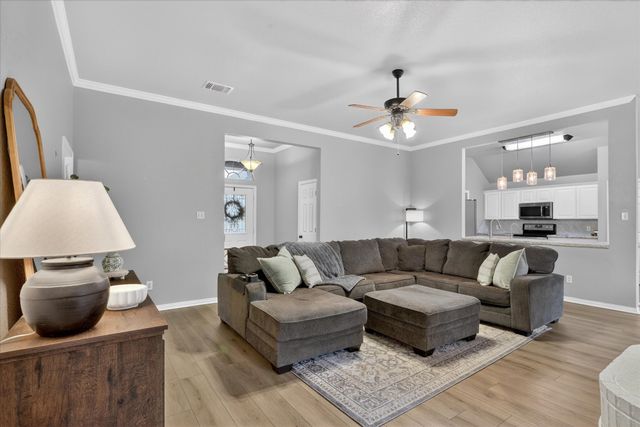 512 Westgate Drive, Aledo, TX 76008