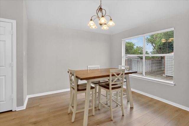 512 Westgate Drive, Aledo, TX 76008