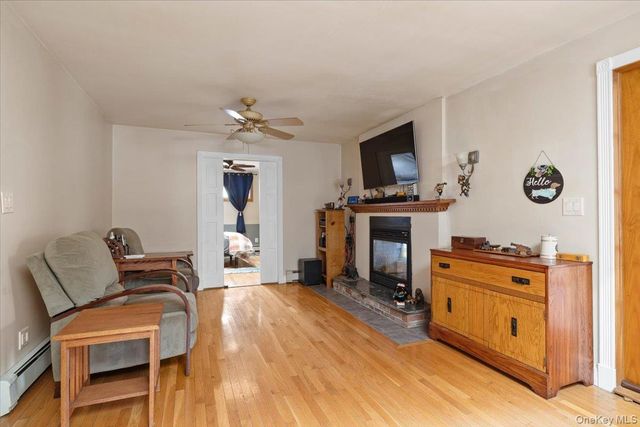 476 37th Street, Lindenhurst, NY 11757