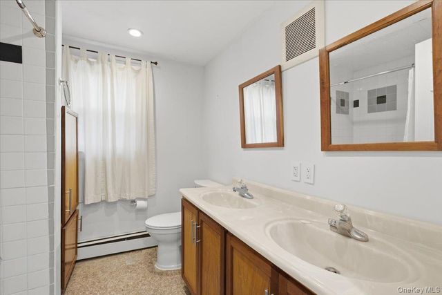 476 37th Street, Lindenhurst, NY 11757
