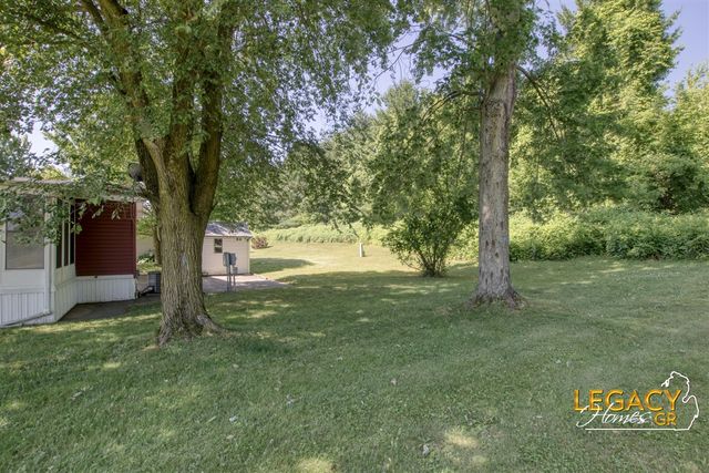 1163 Maple Leaf Lane, Walker, MI 49534