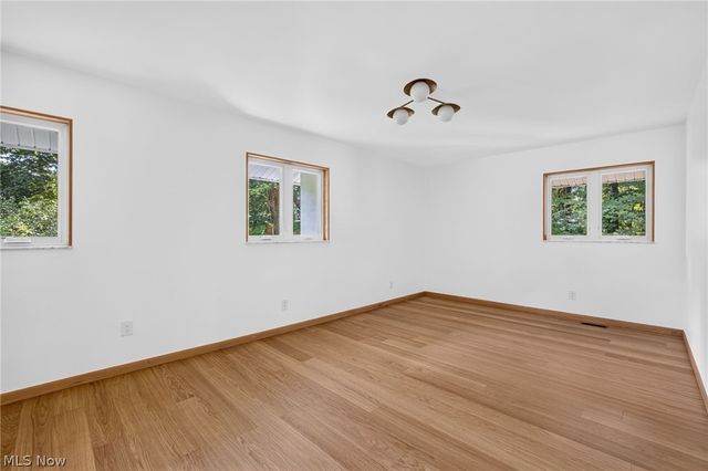 3866 Woodthrush Road, Akron, OH 44333