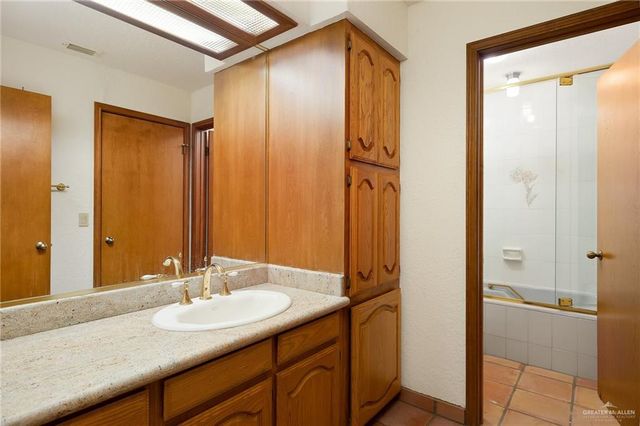 2711 Palmer Drive, Pharr, TX 78577