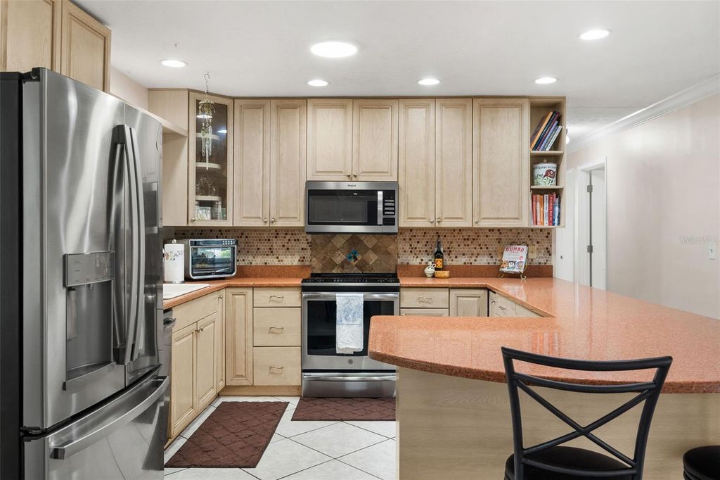 Image 13 of property listing at 4819 PALMETTO POINT DRIVE, Palmetto, FL 34221