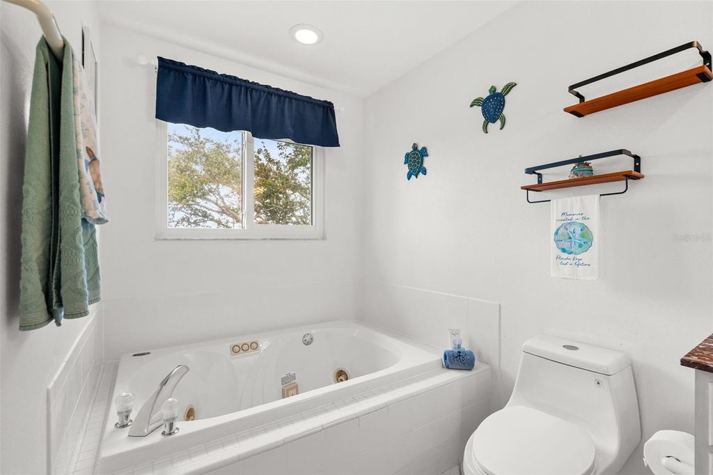 Image 24 of property listing at 4819 PALMETTO POINT DRIVE, Palmetto, FL 34221