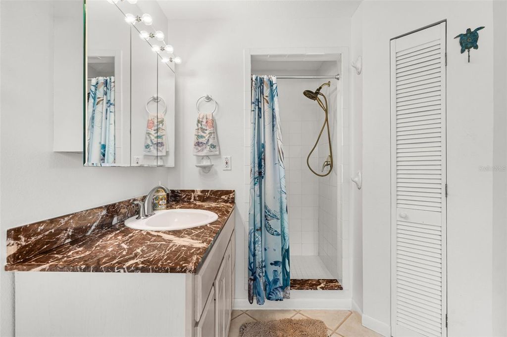 Image 25 of property listing at 4819 PALMETTO POINT DRIVE, Palmetto, FL 34221