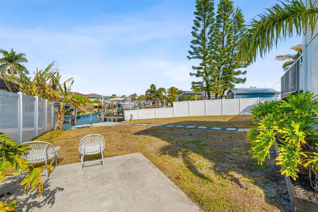 Image 40 of property listing at 4819 PALMETTO POINT DRIVE, Palmetto, FL 34221