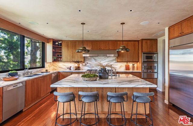 400 Toyopa Drive, Pacific Palisades (los Angeles), CA 90272