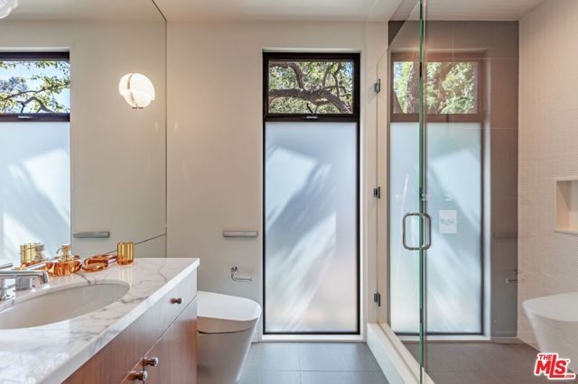 400 Toyopa Drive, Pacific Palisades (los Angeles), CA 90272