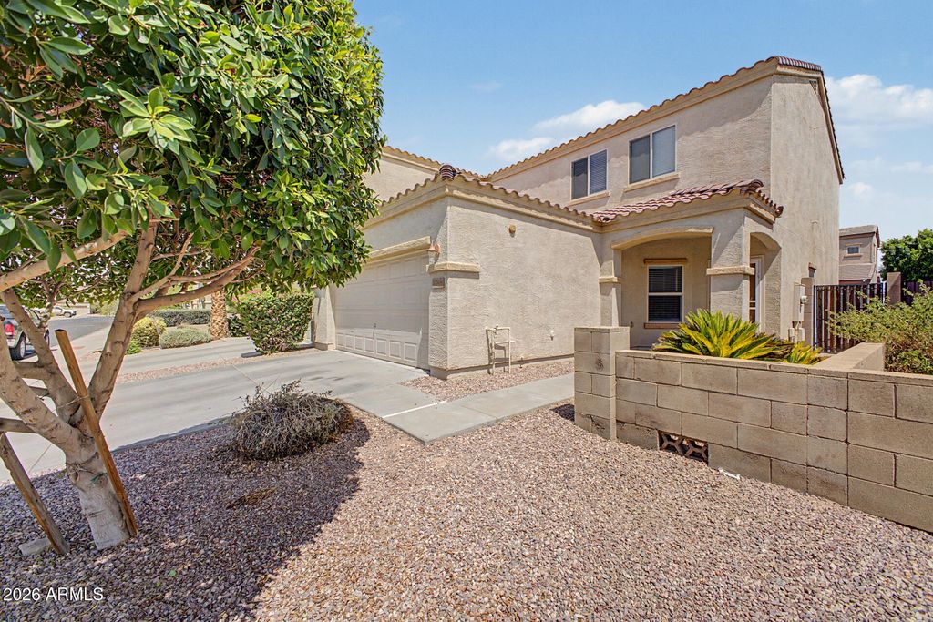 8748 W Wood Drive, Peoria, AZ 85381