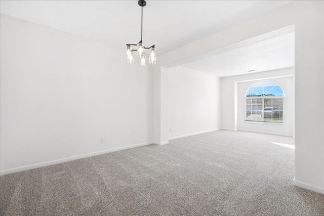 1065 Skyline Dr, Yuba City, CA 95991