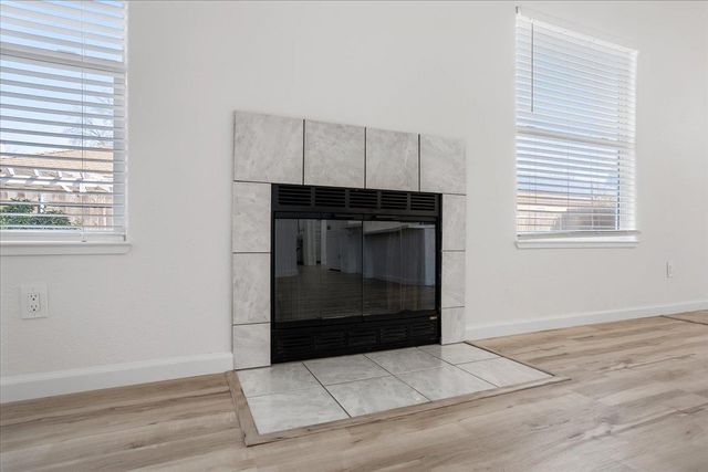 1065 Skyline Dr, Yuba City, CA 95991