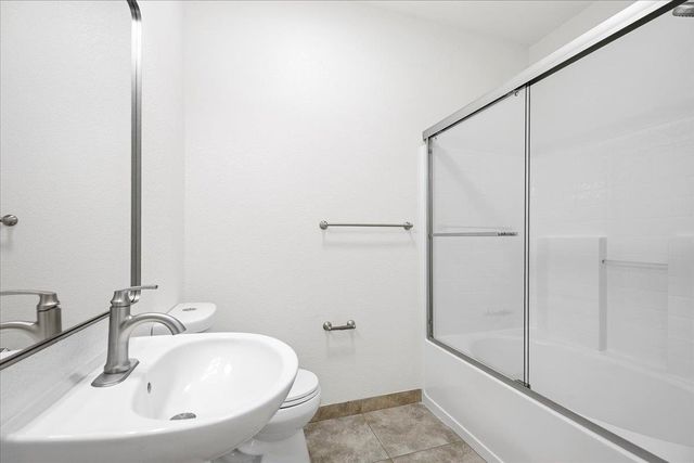 1065 Skyline Dr, Yuba City, CA 95991