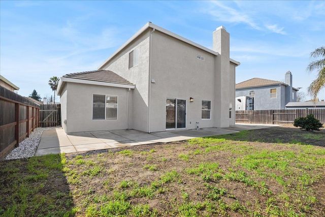 1065 Skyline Dr, Yuba City, CA 95991