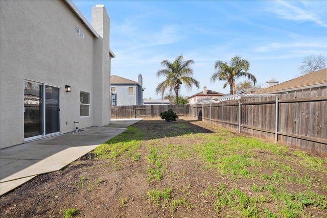 1065 Skyline Dr, Yuba City, CA 95991