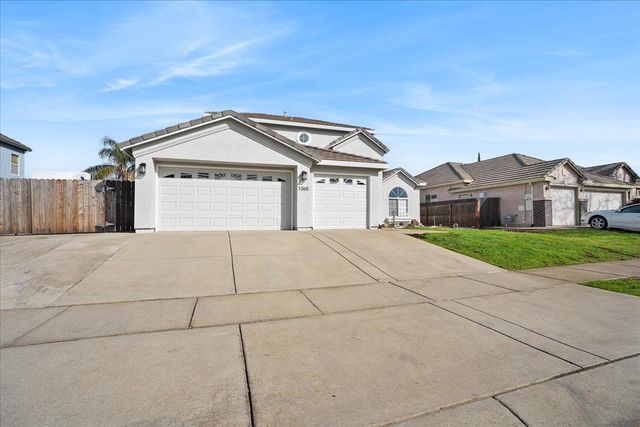 1065 Skyline Dr, Yuba City, CA 95991