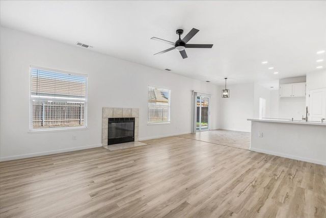 1065 Skyline Dr, Yuba City, CA 95991