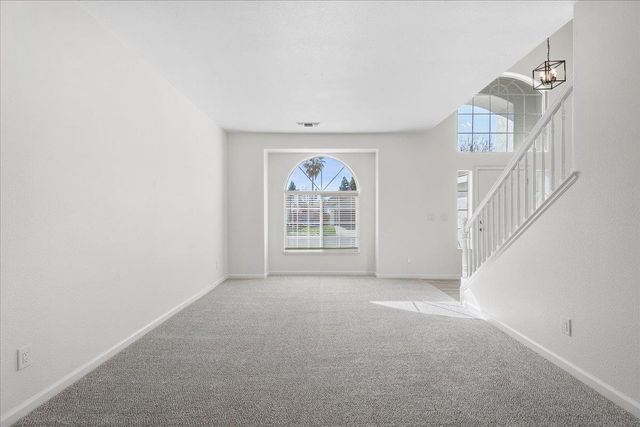 1065 Skyline Dr, Yuba City, CA 95991