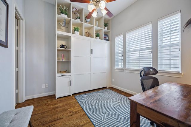 2703 Arabelle Grove, Houston, TX 77007