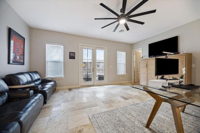 2703 Arabelle Grove, Houston, TX 77007