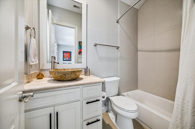 2703 Arabelle Grove, Houston, TX 77007