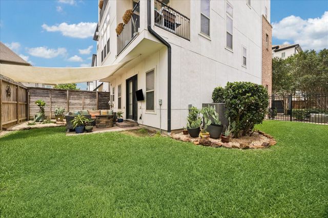 2703 Arabelle Grove, Houston, TX 77007
