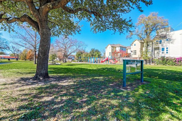 2703 Arabelle Grove, Houston, TX 77007