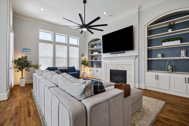 2703 Arabelle Grove, Houston, TX 77007