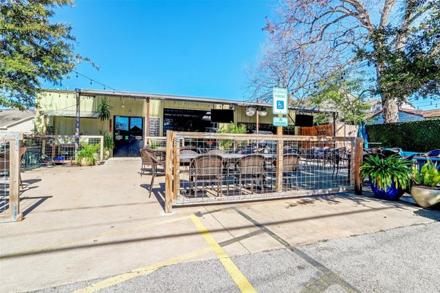 2703 Arabelle Grove, Houston, TX 77007