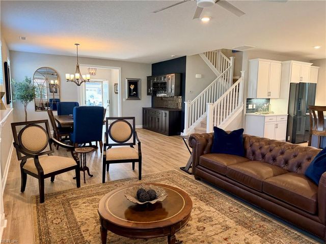 1900 Merano LN, Chesapeake, VA 23322