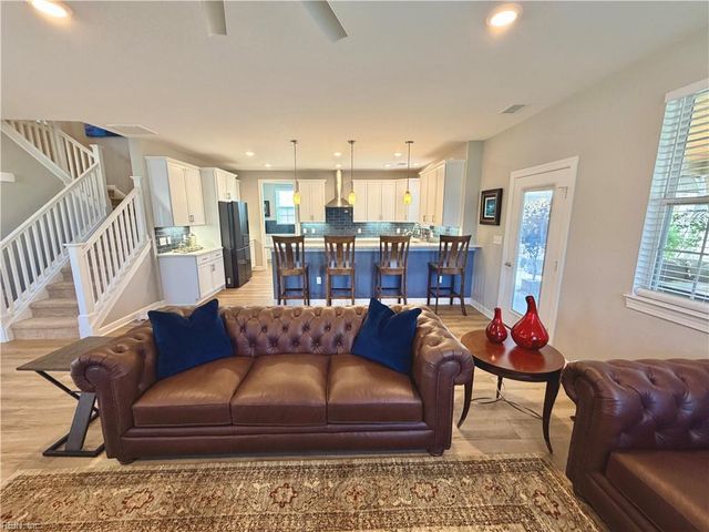 1900 Merano LN, Chesapeake, VA 23322