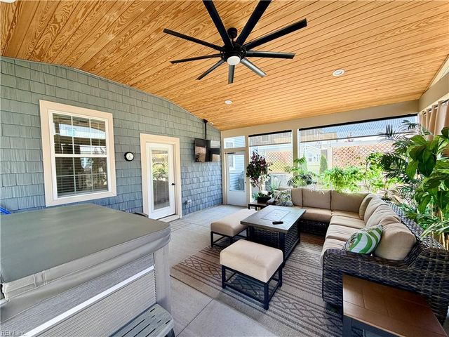 1900 Merano LN, Chesapeake, VA 23322