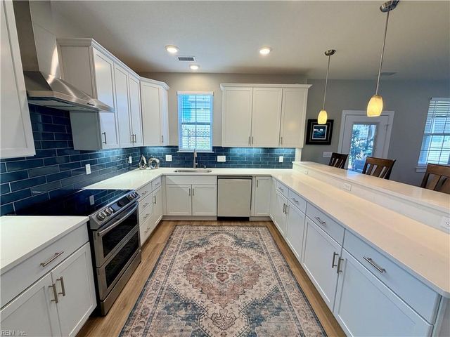 1900 Merano LN, Chesapeake, VA 23322