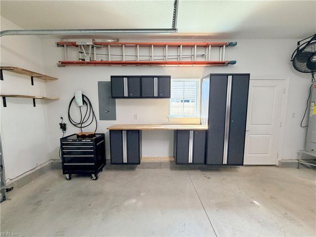 1900 Merano LN, Chesapeake, VA 23322