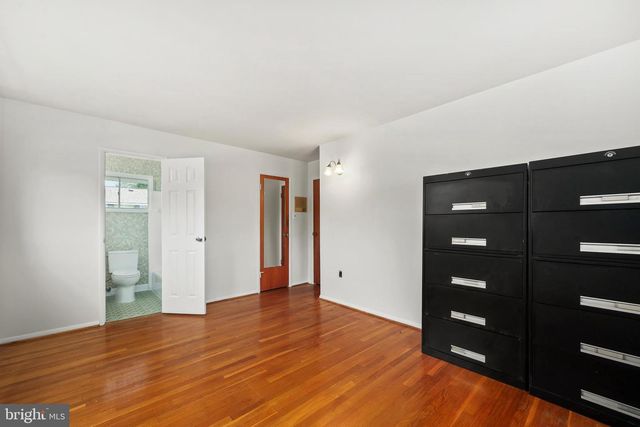 4802 RAVENSWORTH RD, Annandale, VA 22003