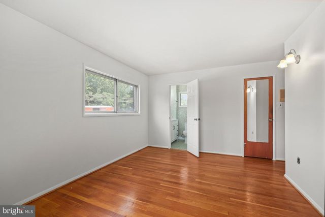 4802 RAVENSWORTH RD, Annandale, VA 22003