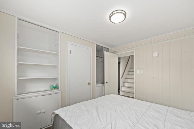 4802 RAVENSWORTH RD, Annandale, VA 22003