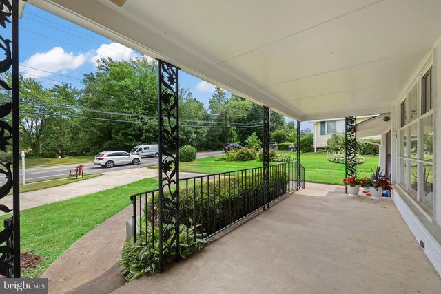 4802 RAVENSWORTH RD, Annandale, VA 22003