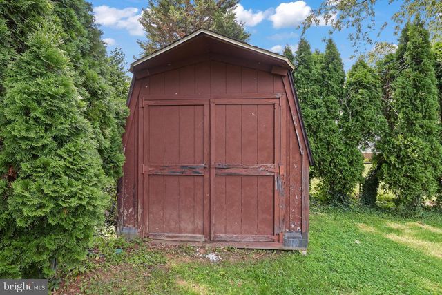 4802 RAVENSWORTH RD, Annandale, VA 22003