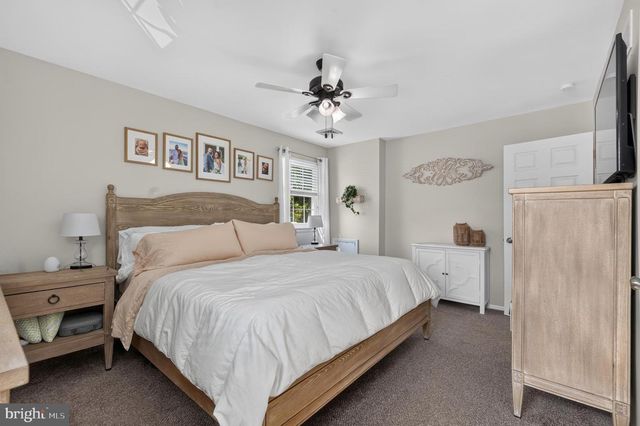 2 CATHY LN, Aston, PA 19014