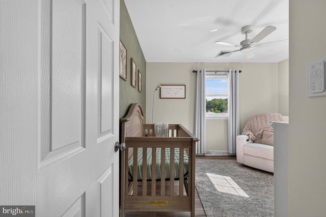 2 CATHY LN, Aston, PA 19014