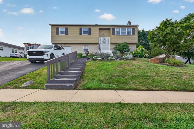 2 CATHY LN, Aston, PA 19014