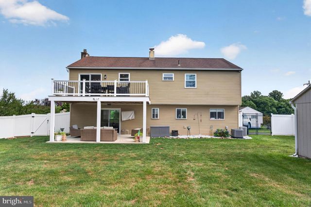 2 CATHY LN, Aston, PA 19014