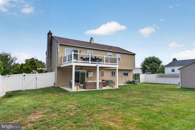 2 CATHY LN, Aston, PA 19014