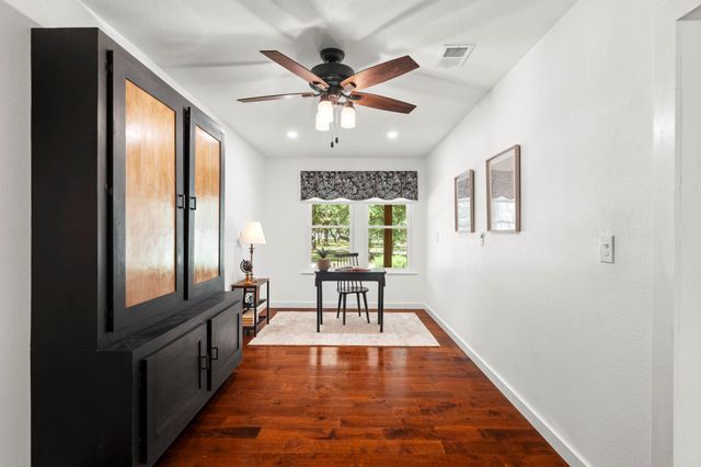 30309 Live Oak TRL, Georgetown, TX 78633
